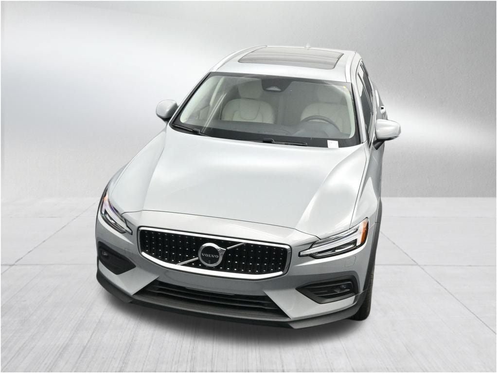 New 2026 Volvo V60 B5 Cross Country Plus w/ Protection Package Premier AWD/4WD image 21