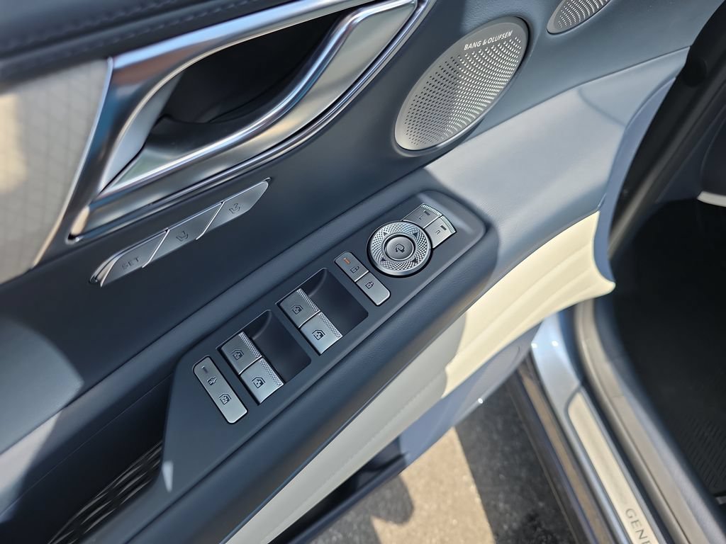 New 2027 Genesis GV80 3.5T Prestige AWD/4WD image 18