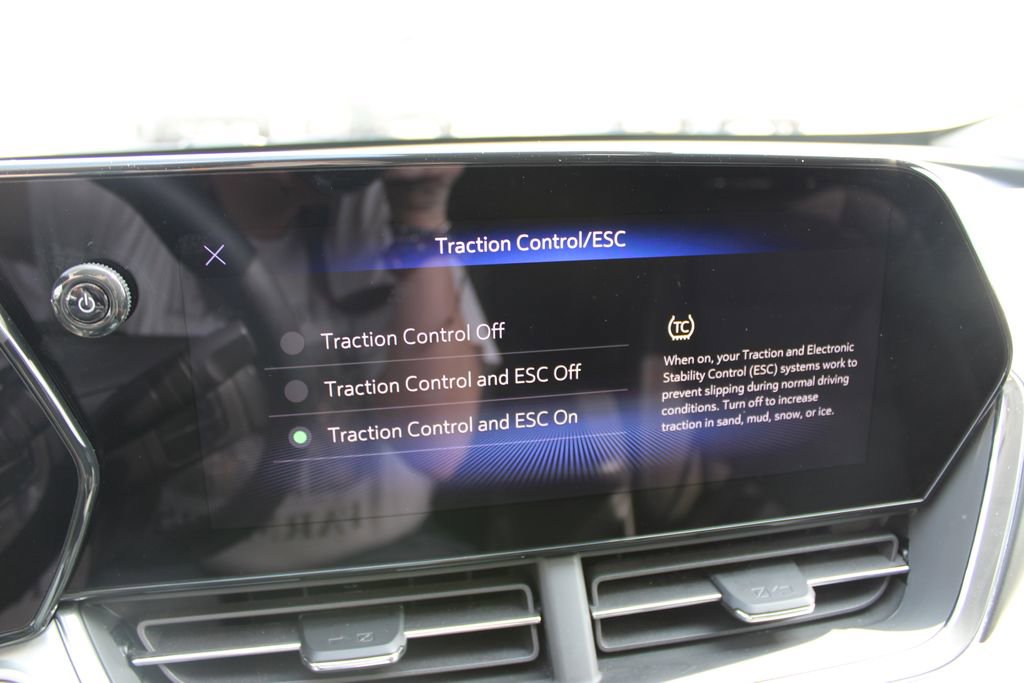 Used 2025 Chevrolet Trax LT w/ LT Convenience Package image 43