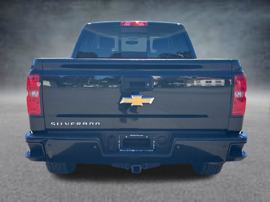 Used 2018 Chevrolet Silverado 1500 LT w/ All Star Edition AWD/4WD image 4