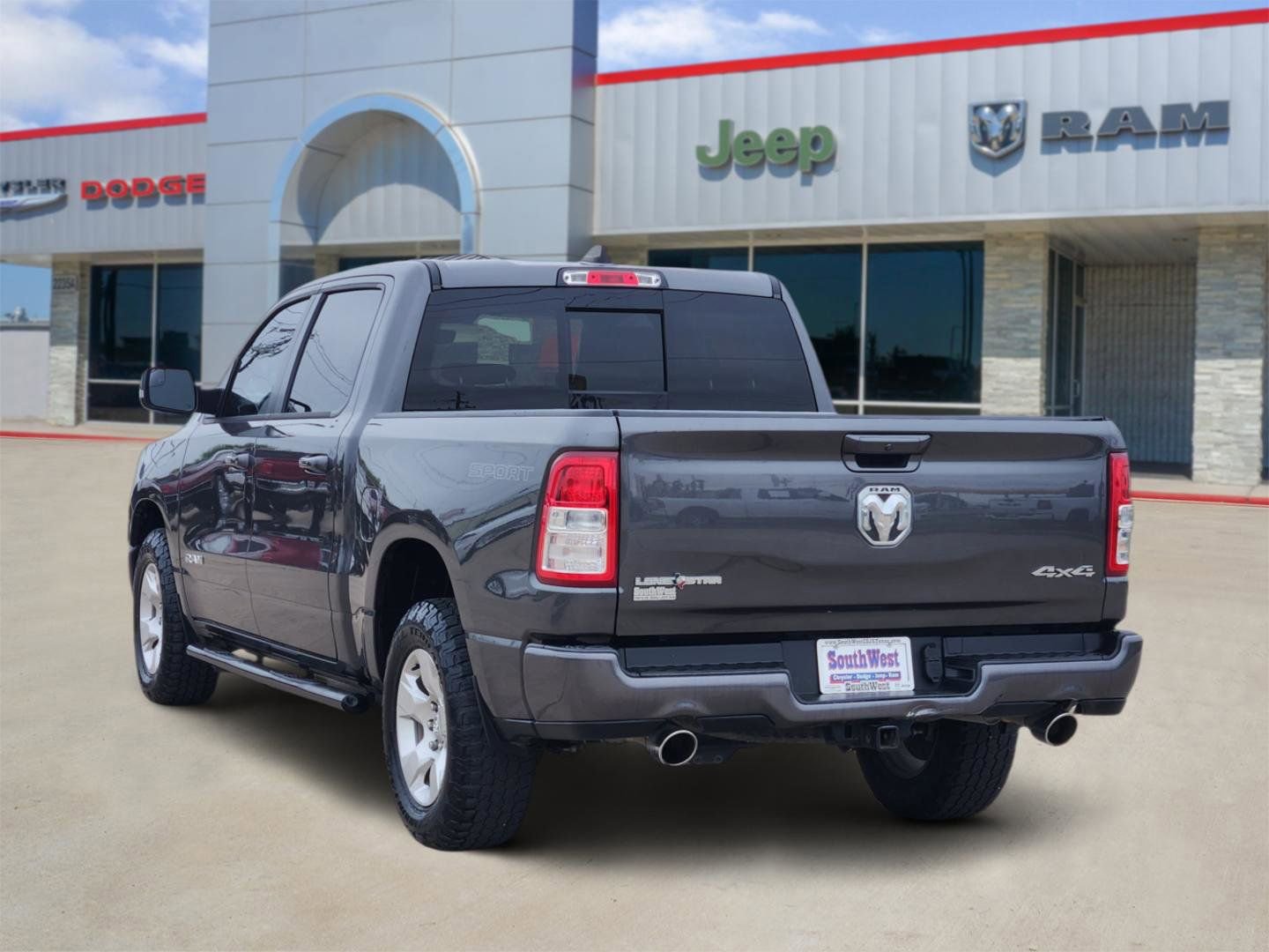 Used 2023 RAM 1500 Lone Star AWD/4WD image 4