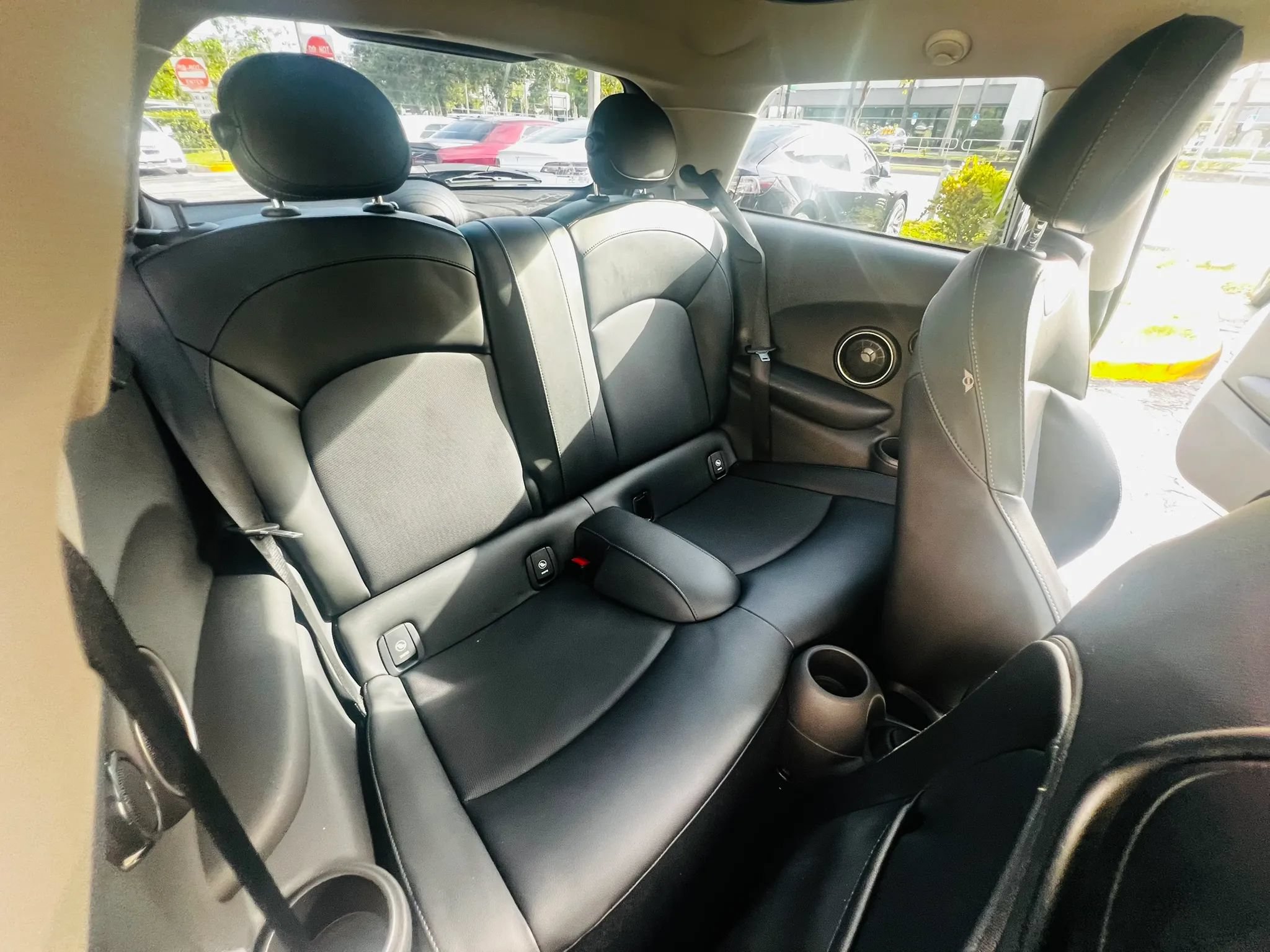 Used 2015 MINI Cooper S w/ Park Assistant Package FWD image 19