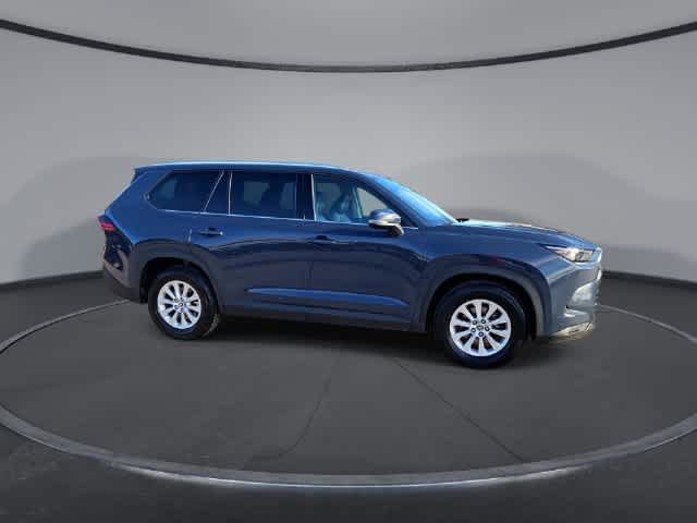 Used 2025 Toyota Grand Highlander AWD image 9