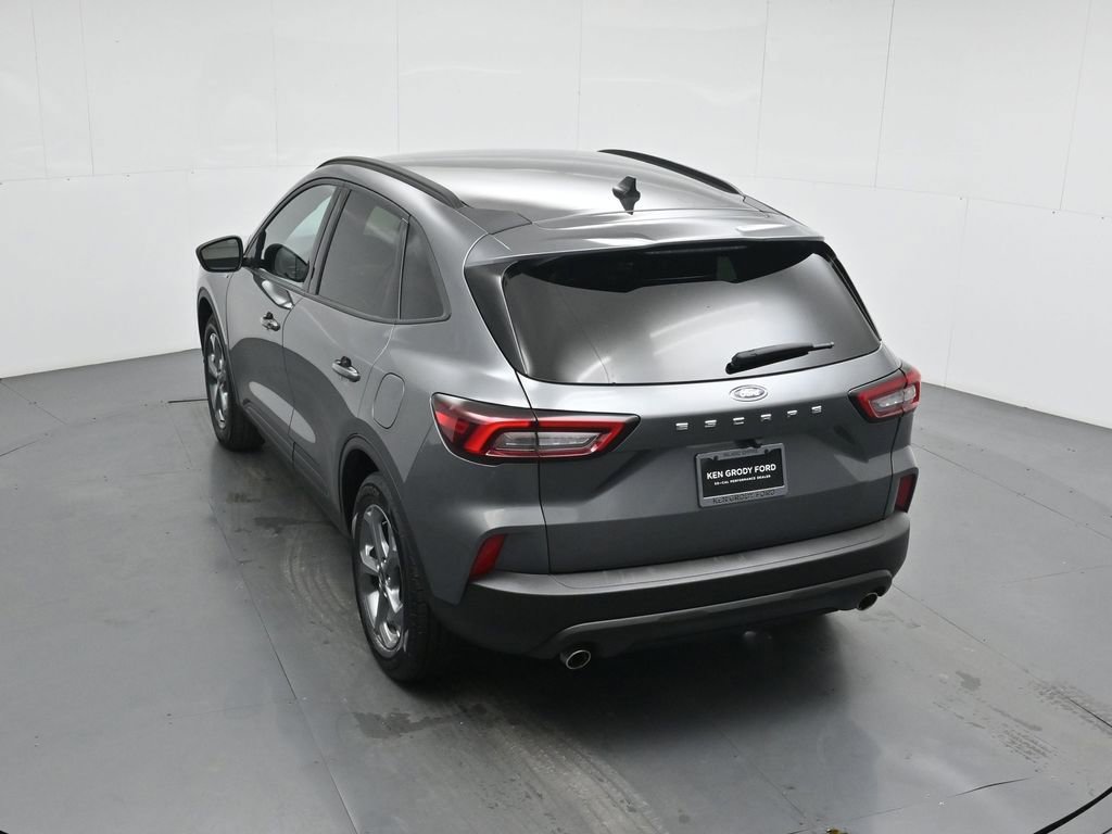 Certified 2025 Ford Escape ST-Line image 42