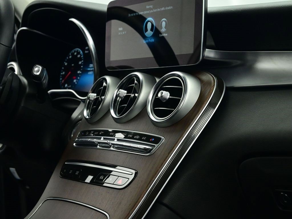 Used 2022 Mercedes-Benz GLC 300 4MATIC image 27