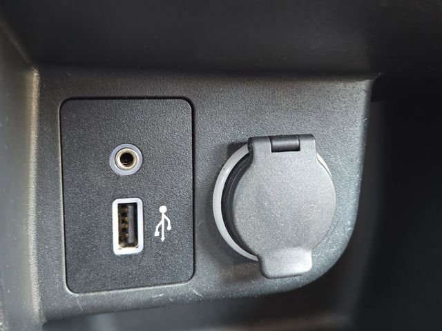 Used 2018 Nissan Kicks SV FWD image 14
