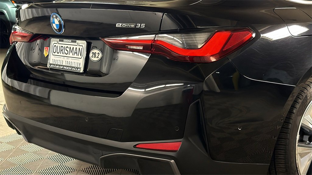 Used 2024 BMW i4 eDrive35 w/ Premium Package image 9