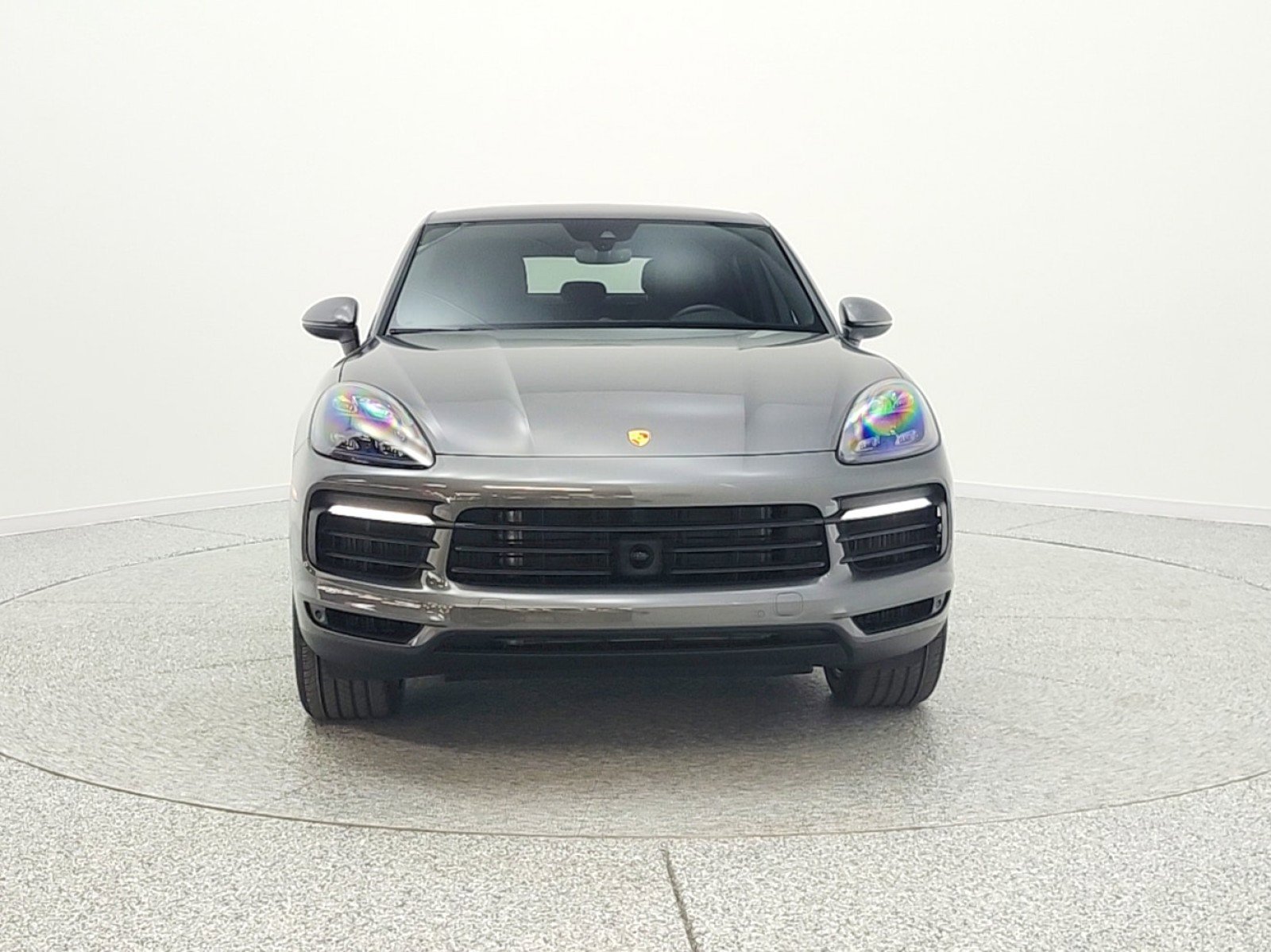 Used 2023 Porsche Cayenne Coupe image 2