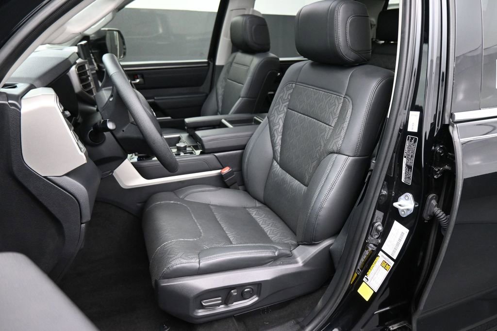Used 2023 Toyota Tundra Limited AWD/4WD image 19