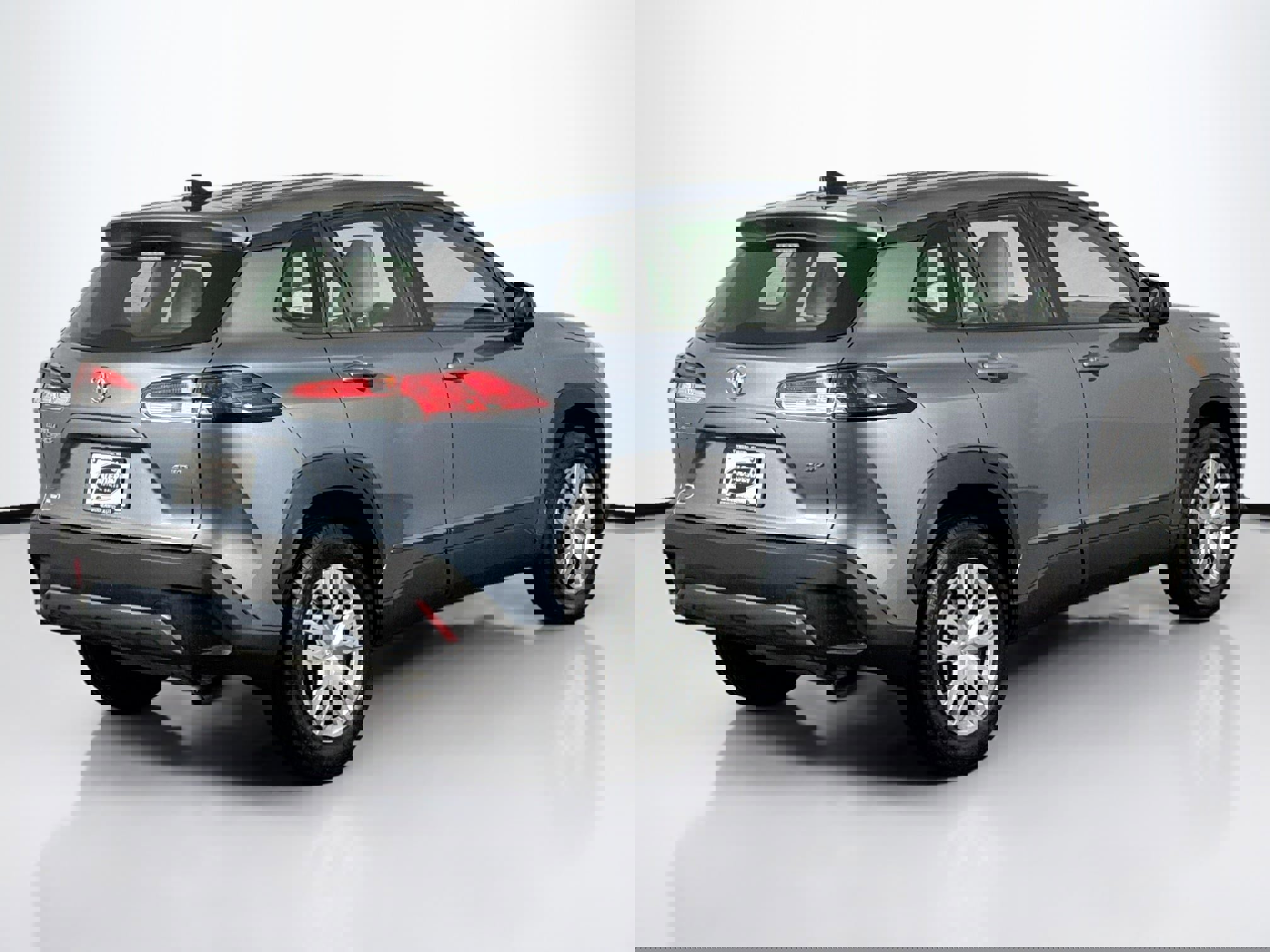 Used 2024 Toyota Corolla Cross L image 11