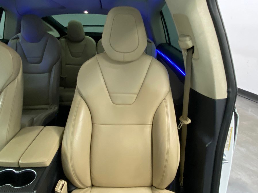 Used 2017 Tesla Model X 90D image 23