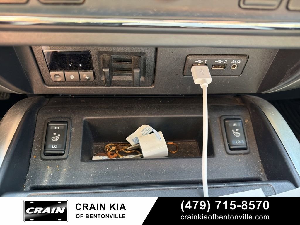 Used 2019 Nissan Titan SV w/ SV Convenience Package image 26