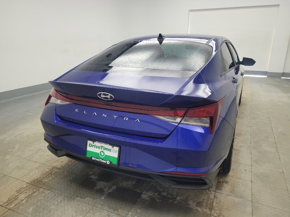 Used 2023 Hyundai Elantra SEL w/ Convenience Package image 7
