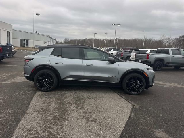 Used 2026 Chevrolet Equinox EV RS image 3