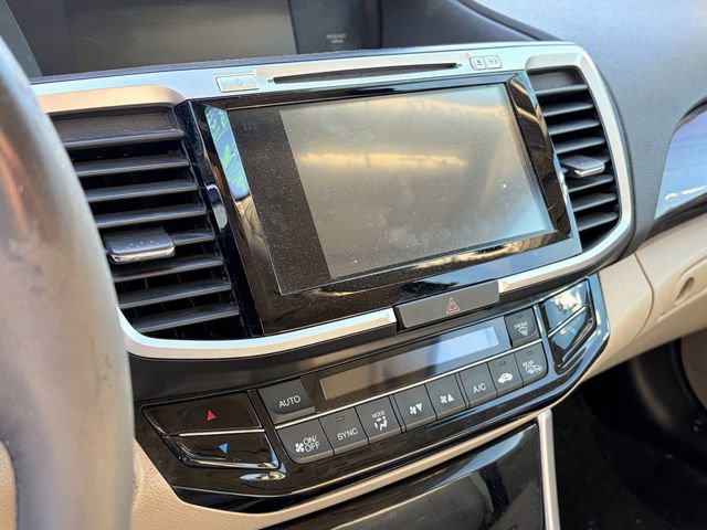 Used 2017 Honda Accord EX-L image 9