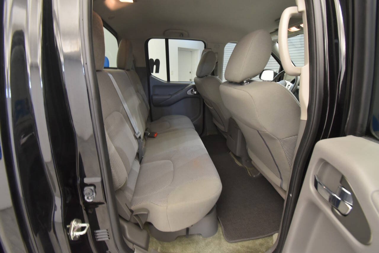 Used 2018 Nissan Frontier SV AWD/4WD image 19