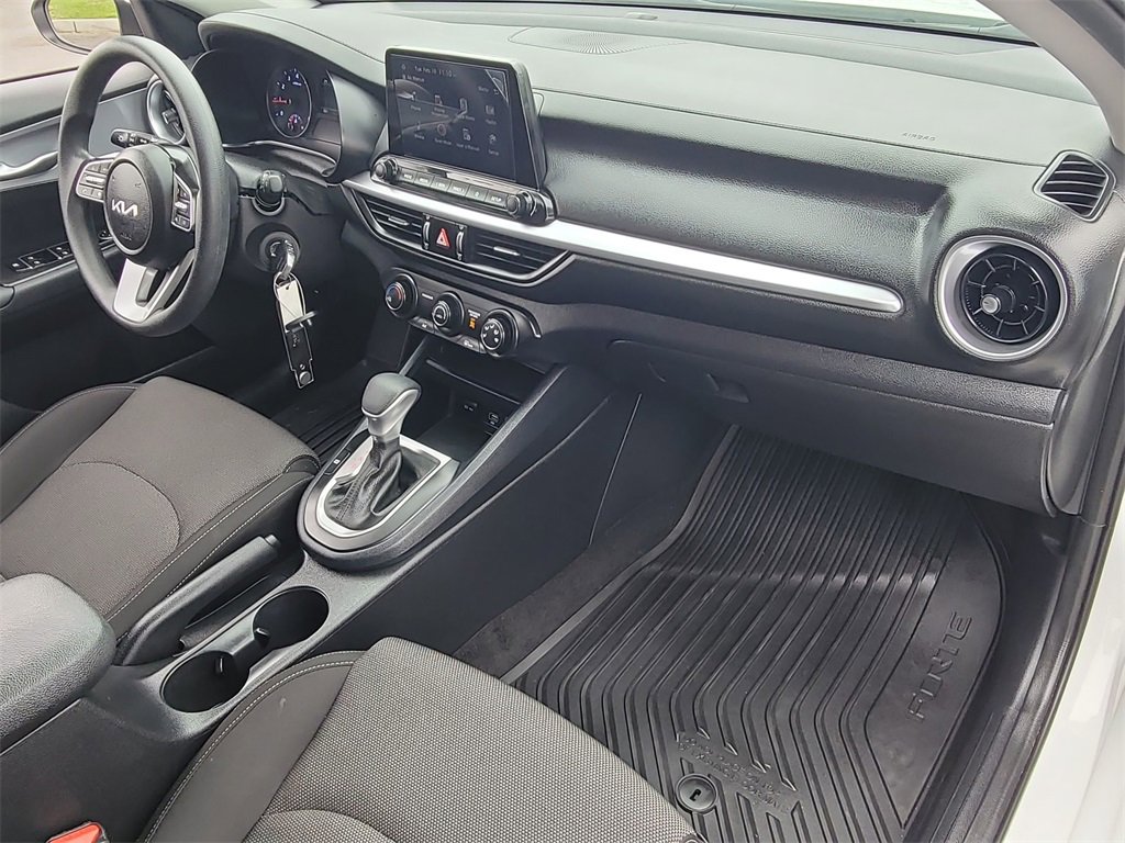 Used 2024 Kia Forte LXS w/ LXS Technology Package image 25