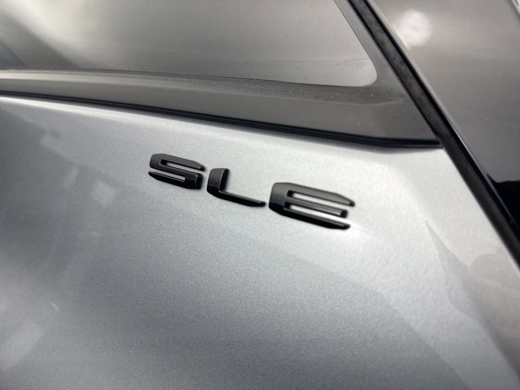 Used 2024 GMC Terrain SLE w/ Elevation Edition FWD image 40