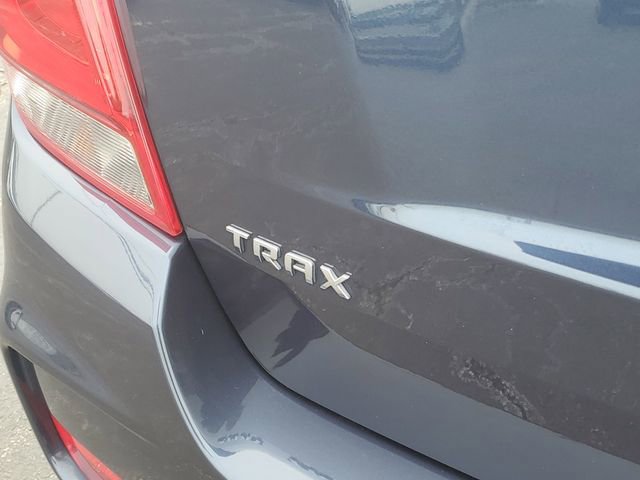 Used 2019 Chevrolet Trax LT w/ LT Convenience Package image 11
