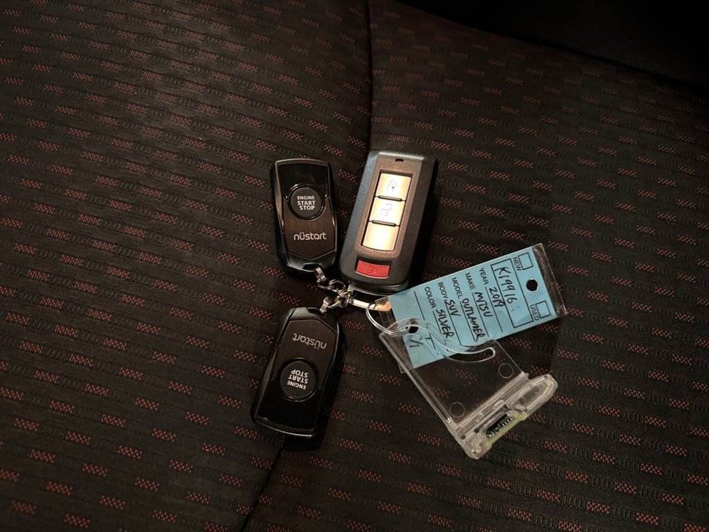 Used 2019 Mitsubishi Outlander Sport SE FWD image 32