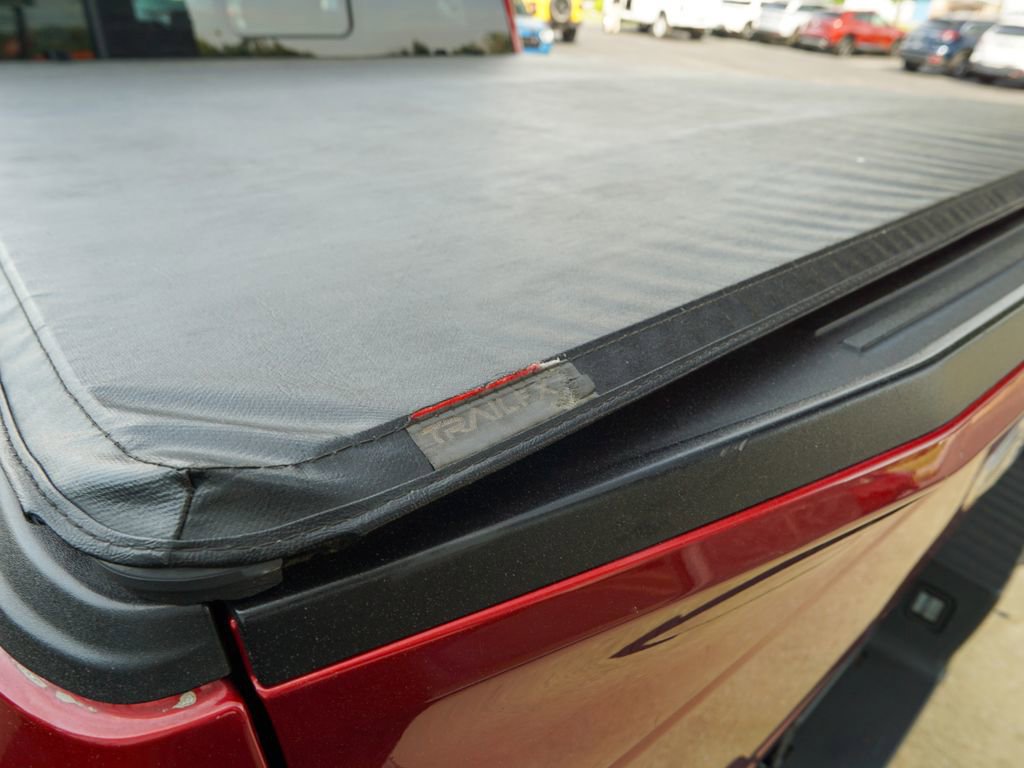 Used 2018 Ford F150 XLT w/ Equipment Group 302A Luxury AWD/4WD image 11