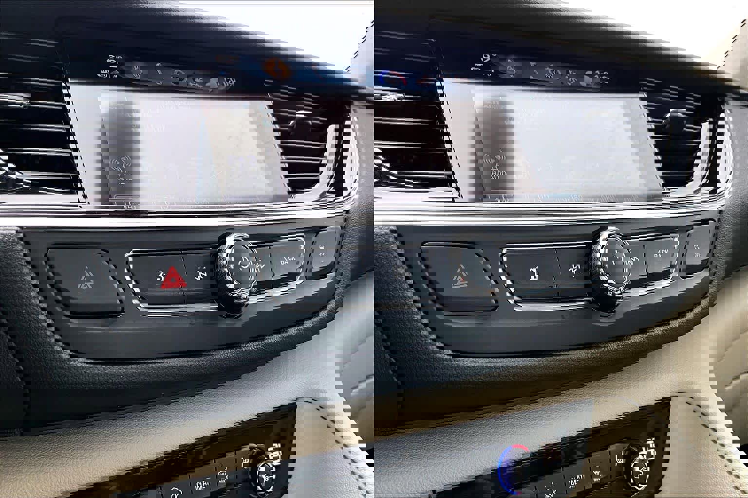 Used 2018 Buick Regal Essence image 34