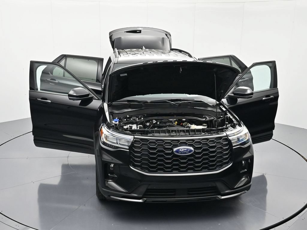 Certified 2025 Ford Explorer ST-Line w/ Premium Package RWD image 45