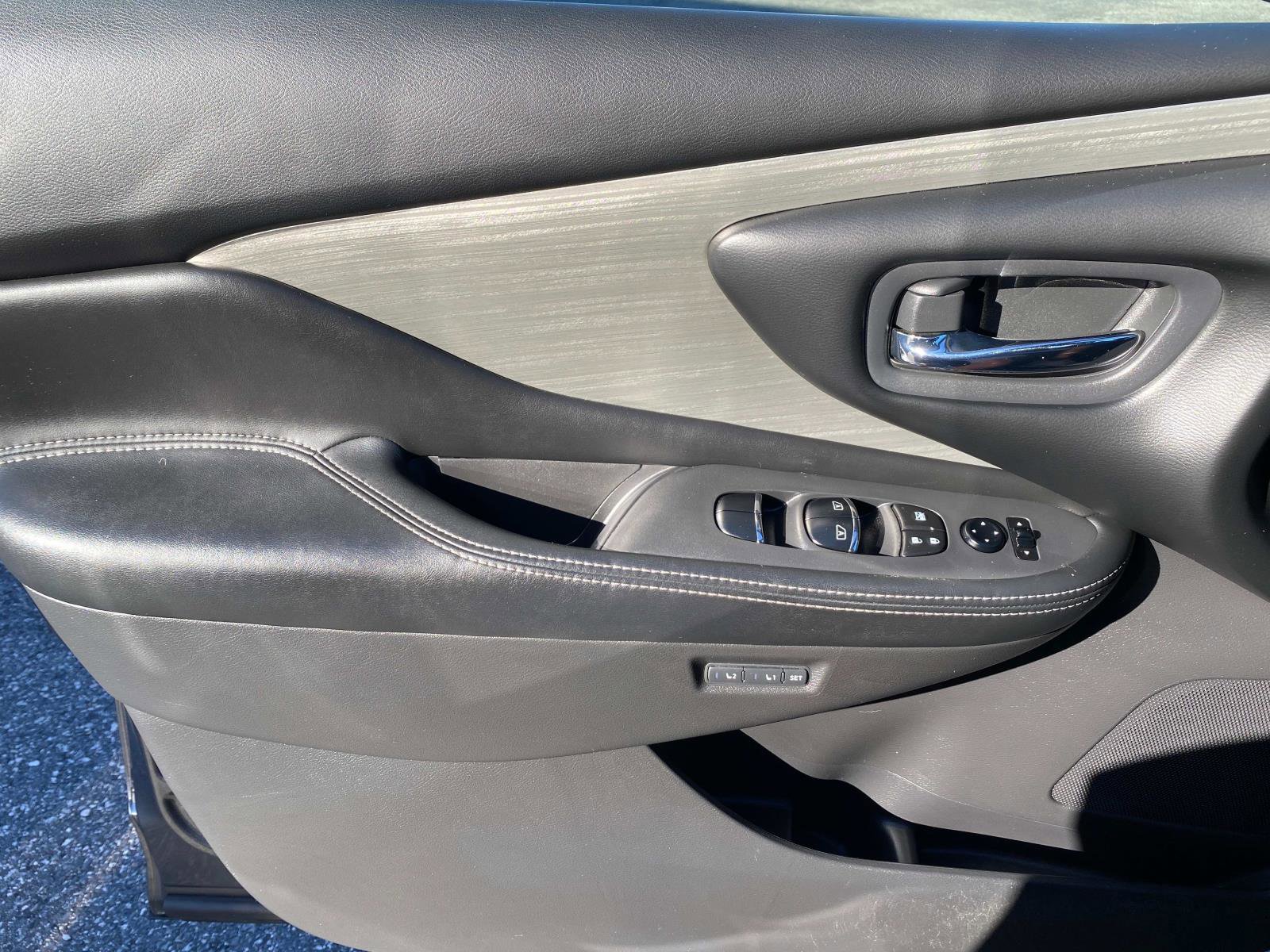 Used 2016 Nissan Murano Platinum w/ Platinum Technology Package image 20