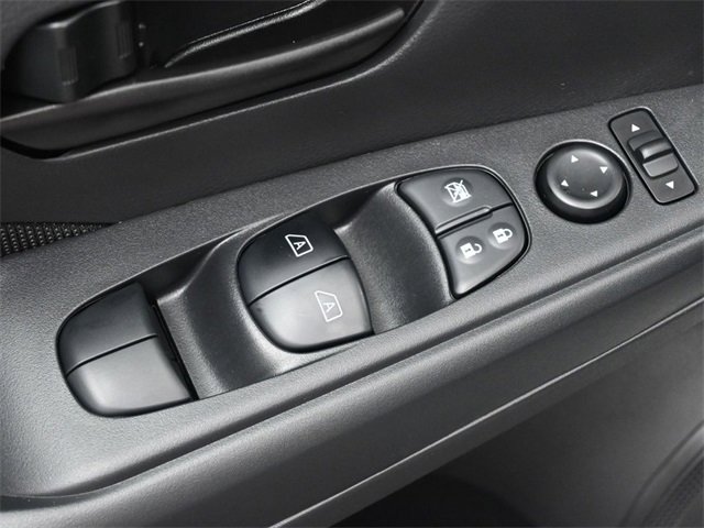 New 2025 Nissan Kicks Play S image 13