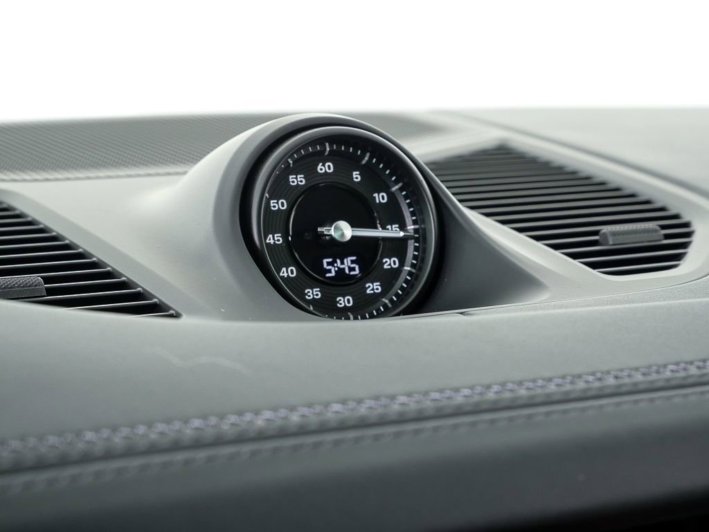 New 2026 Porsche Cayenne GTS image 17