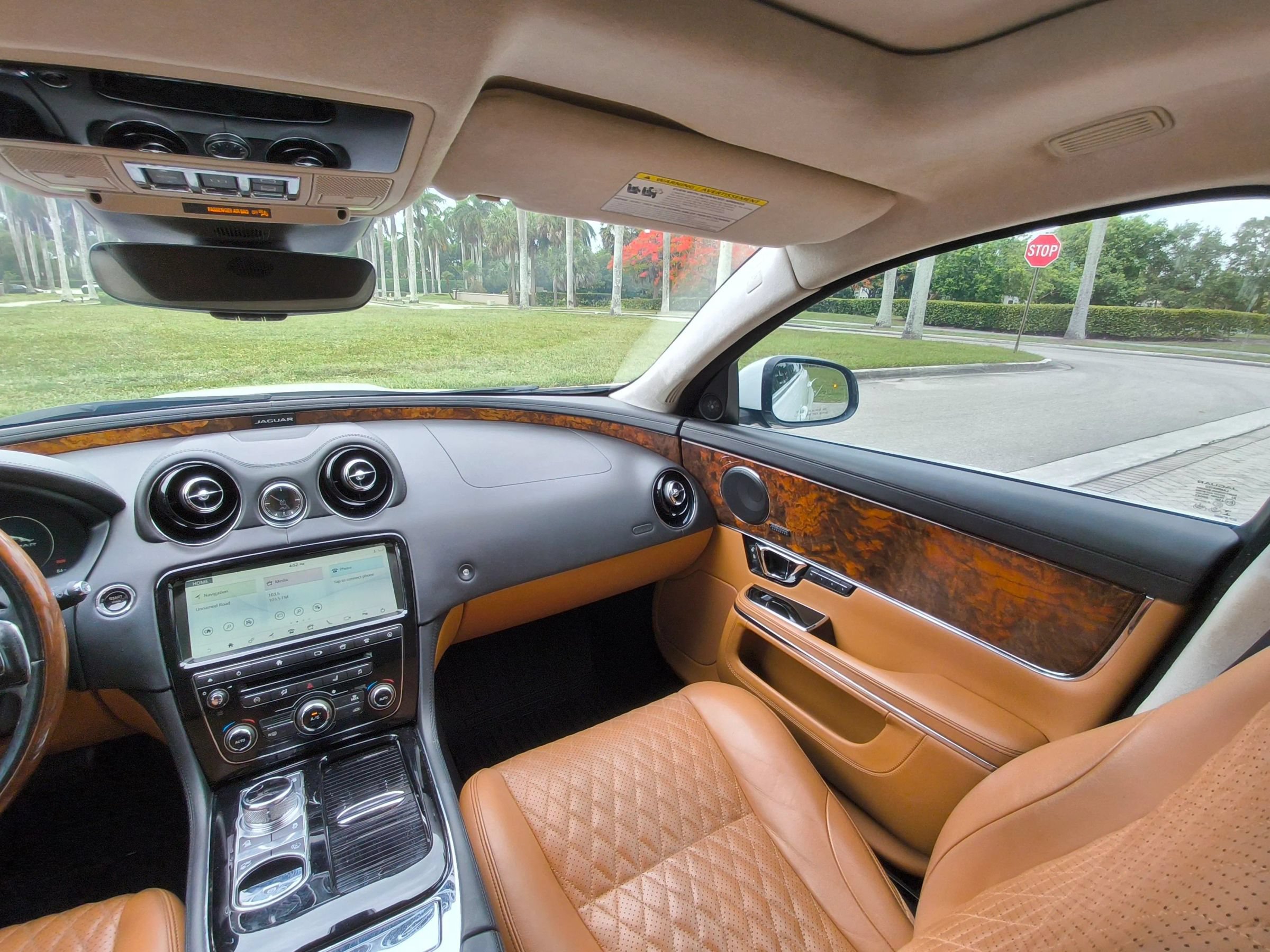 Used 2019 Jaguar XJ L Portfolio RWD image 20
