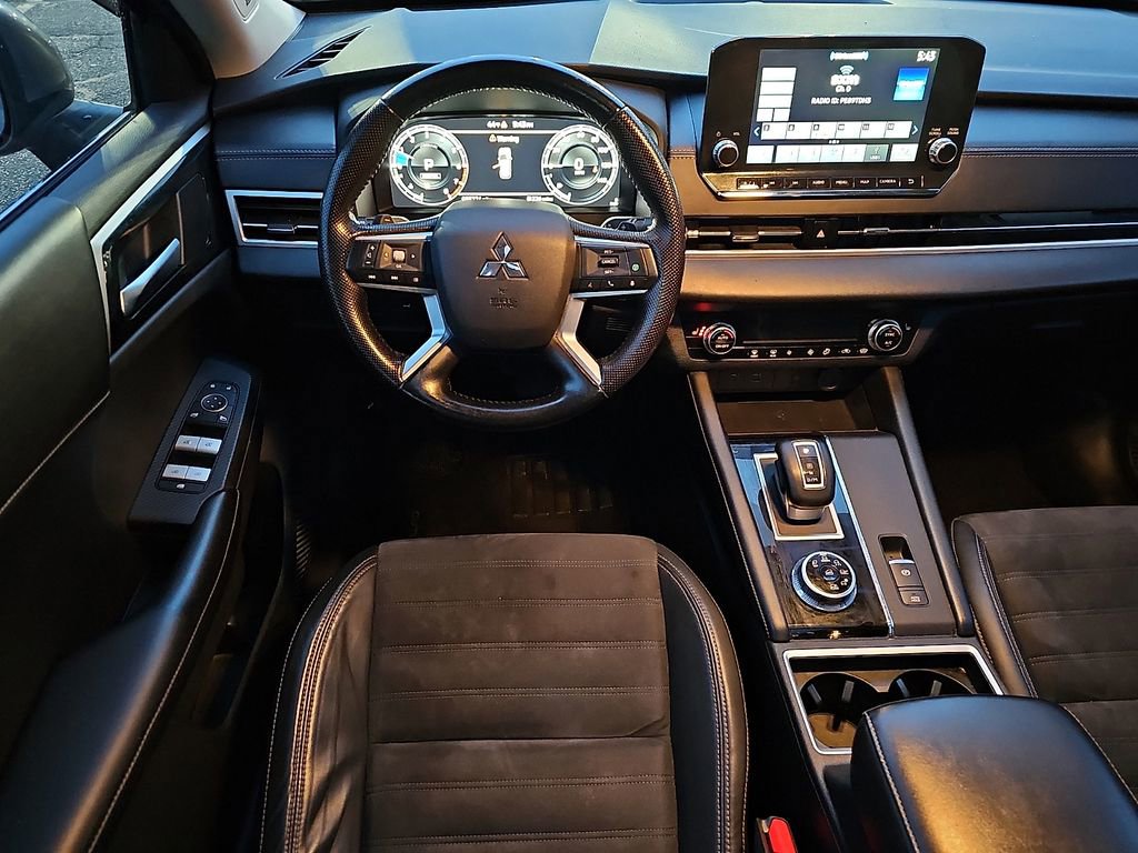 Used 2022 Mitsubishi Outlander SE image 13