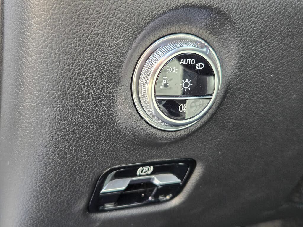 Used 2022 Mercedes-Benz C 300 Sedan image 23