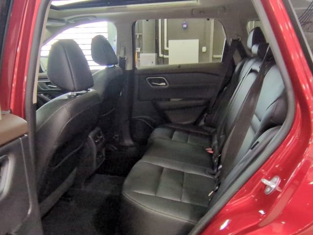 Used 2021 Nissan Rogue SL w/ Premium Package image 14