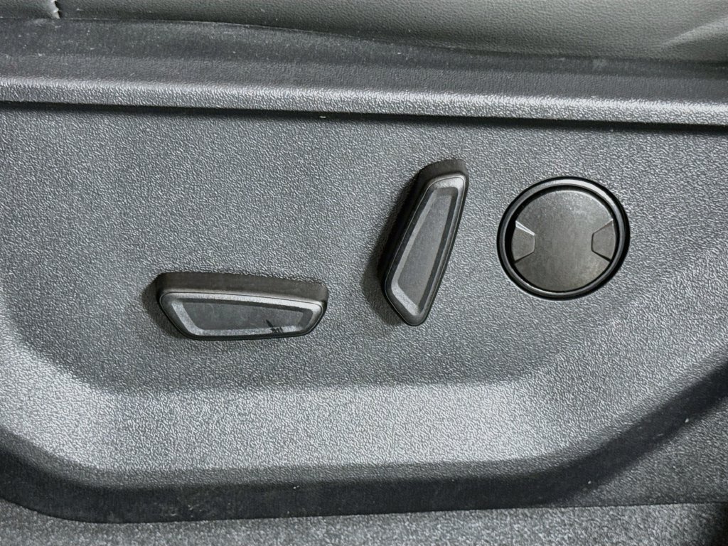 Used 2025 Ford Expedition Active AWD/4WD image 17