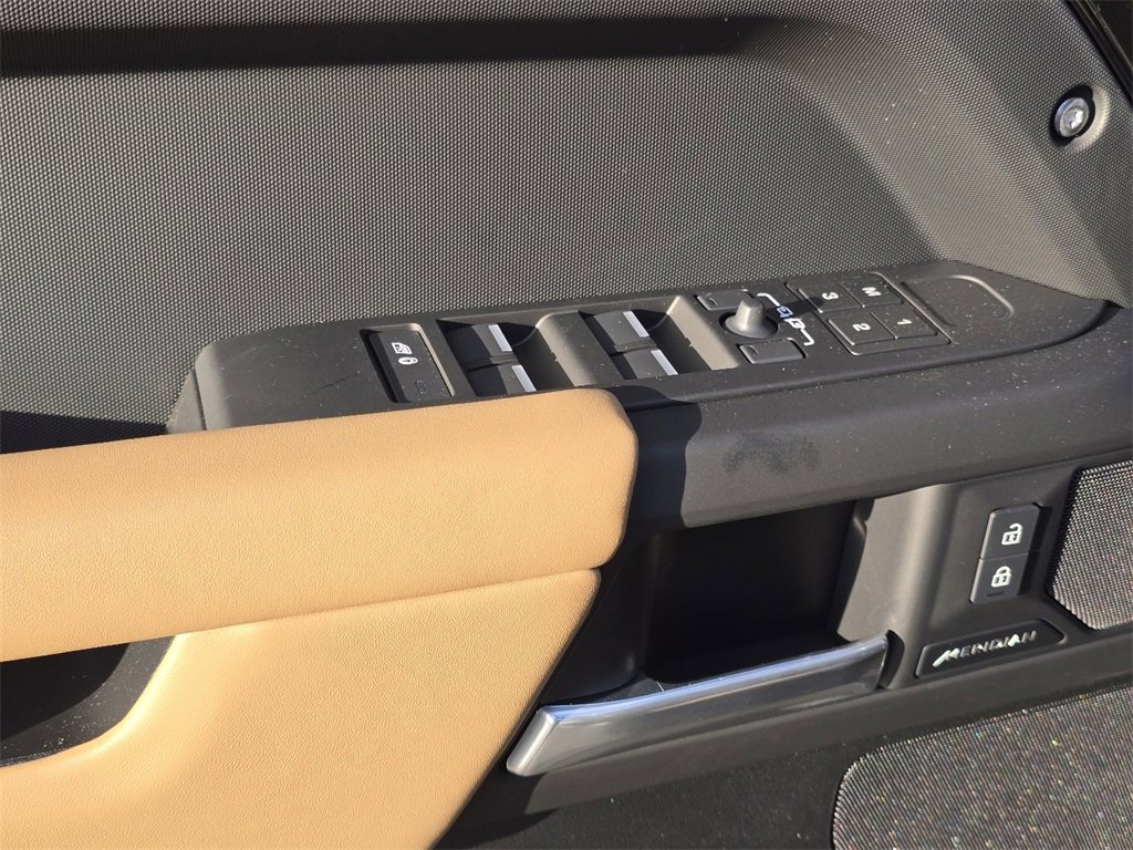 New 2025 Land Rover Defender 110 S image 39
