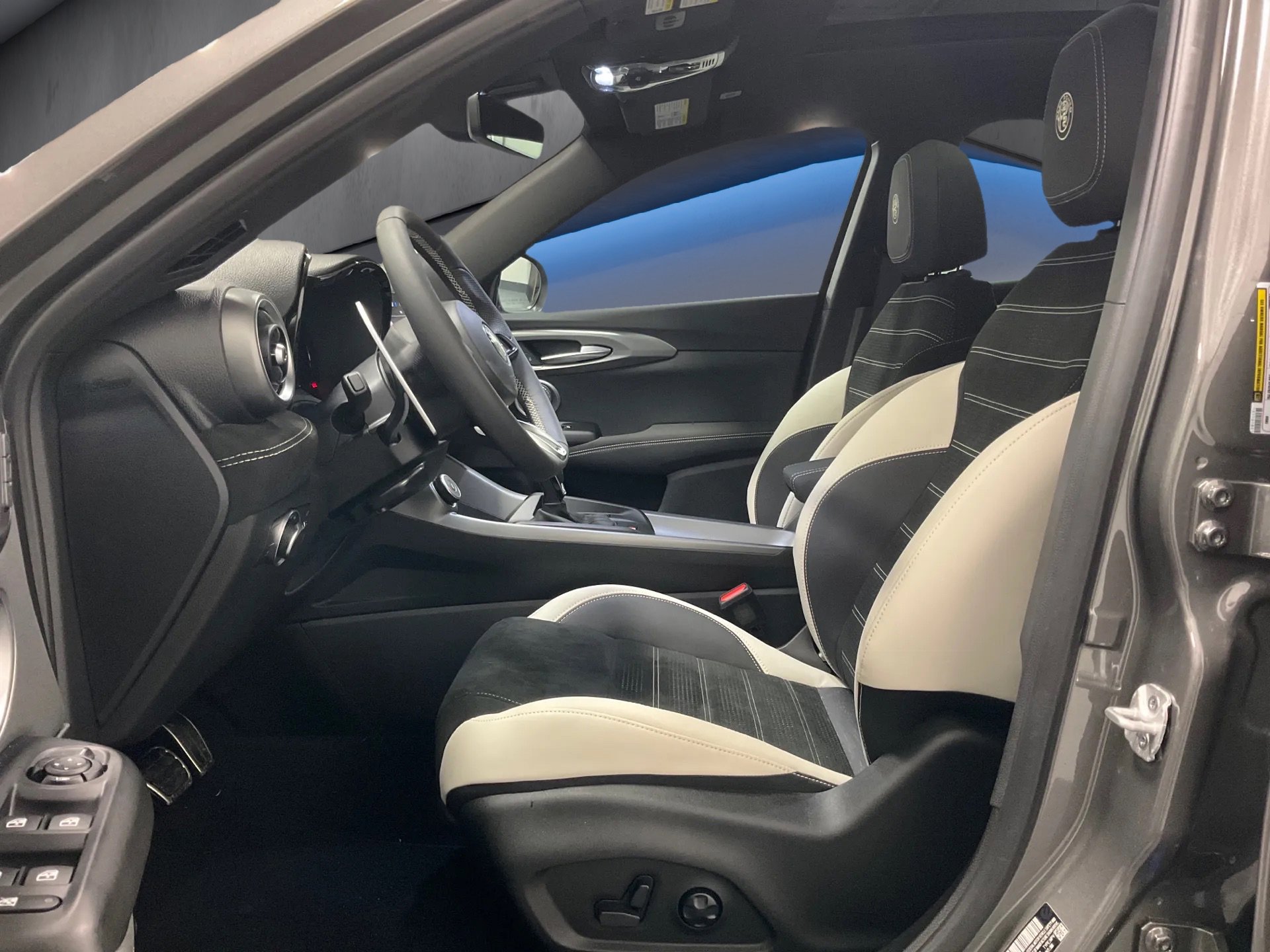 New 2026 Alfa Romeo Tonale image 3