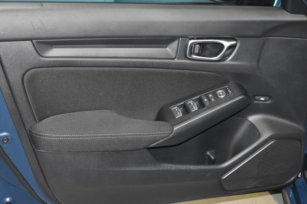 Used 2025 Honda Civic LX image 4