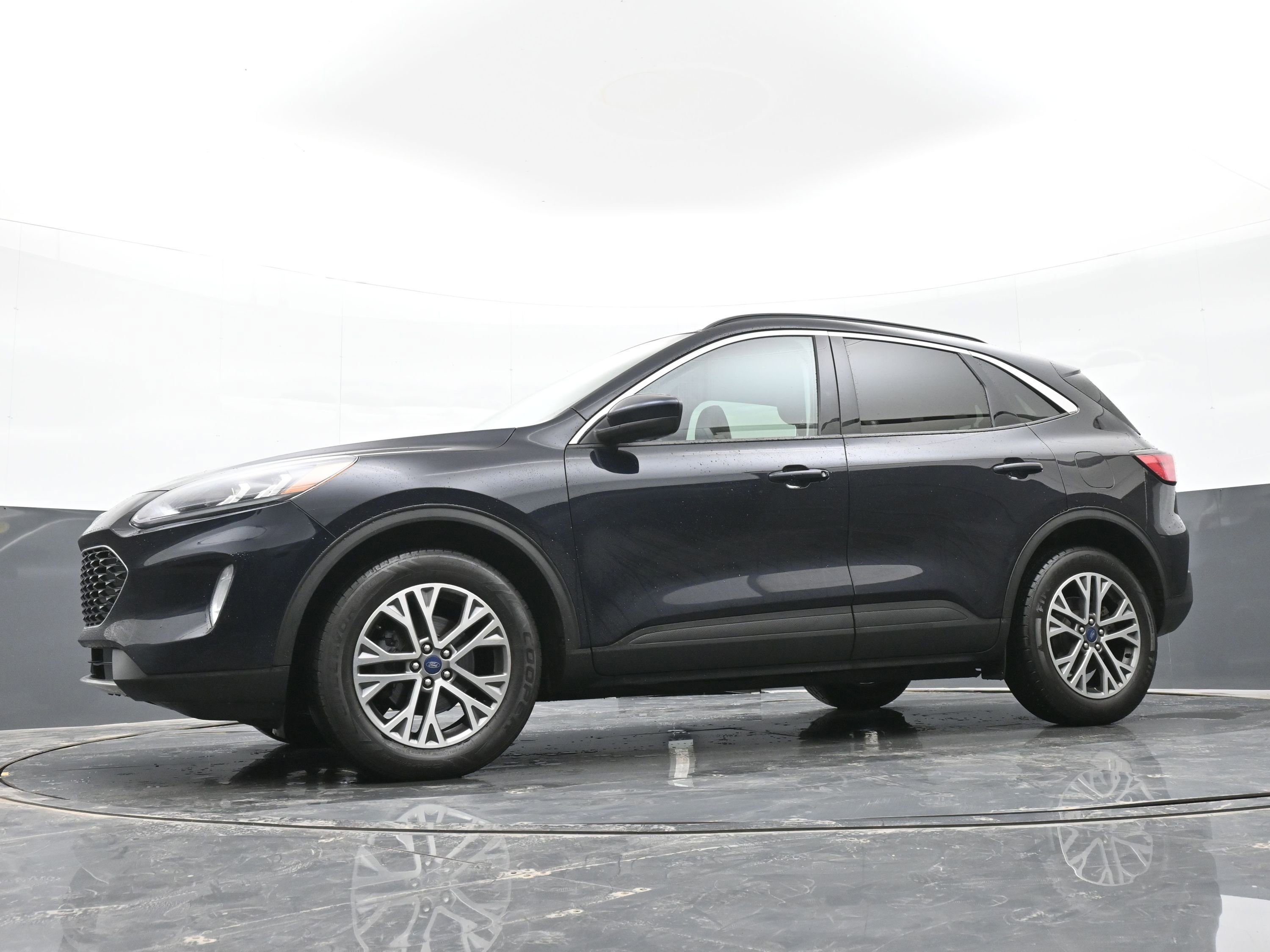 Used 2021 Ford Escape SEL image 40