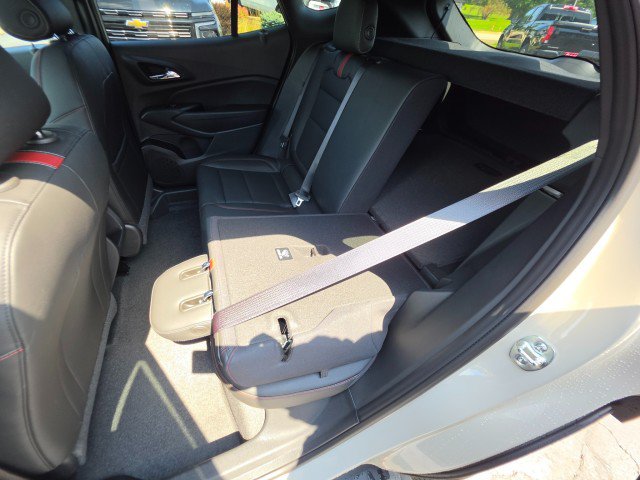 New 2026 Chevrolet Trax RS w/ Sunroof Package FWD image 18
