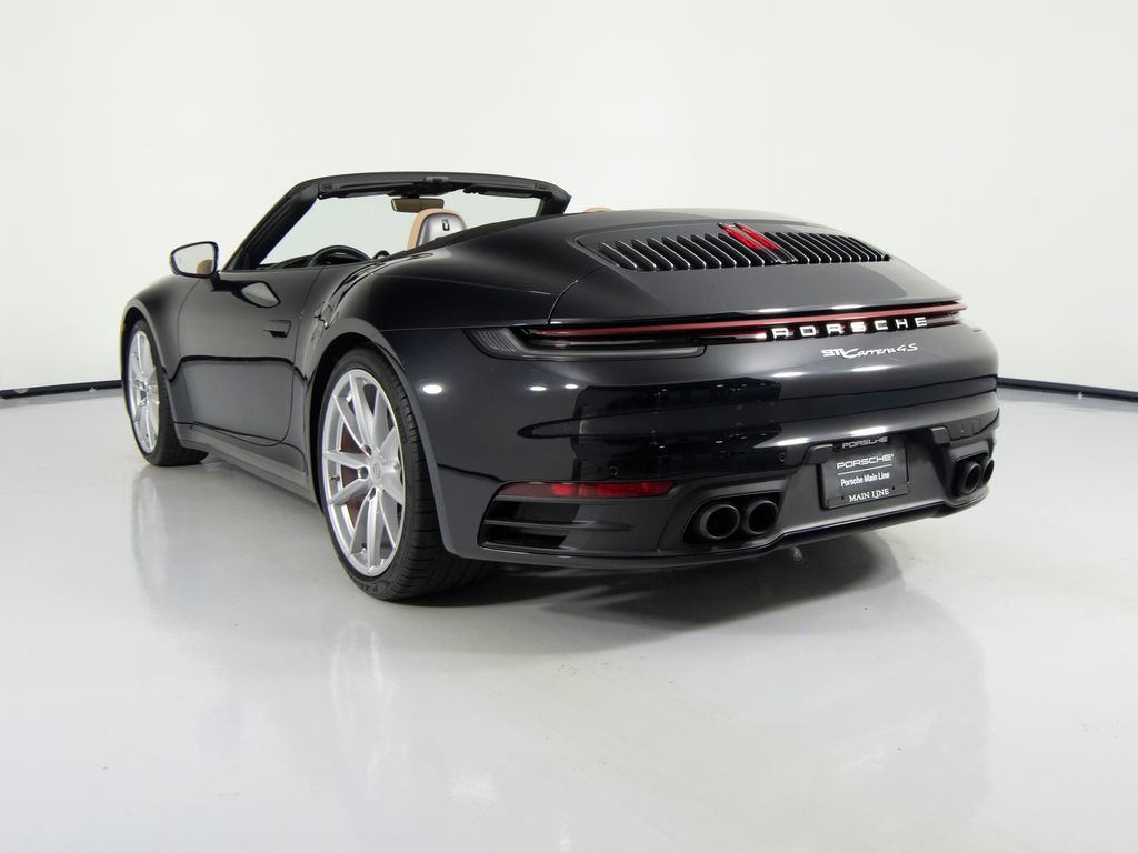 Certified 2022 Porsche 911 Carrera 4S image 3