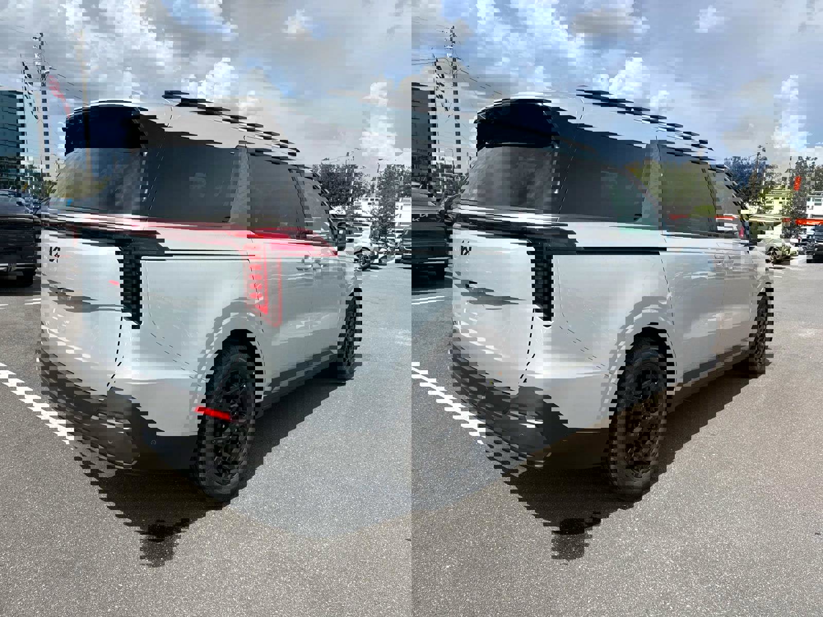 New 2026 Kia Carnival SX Prestige image 3