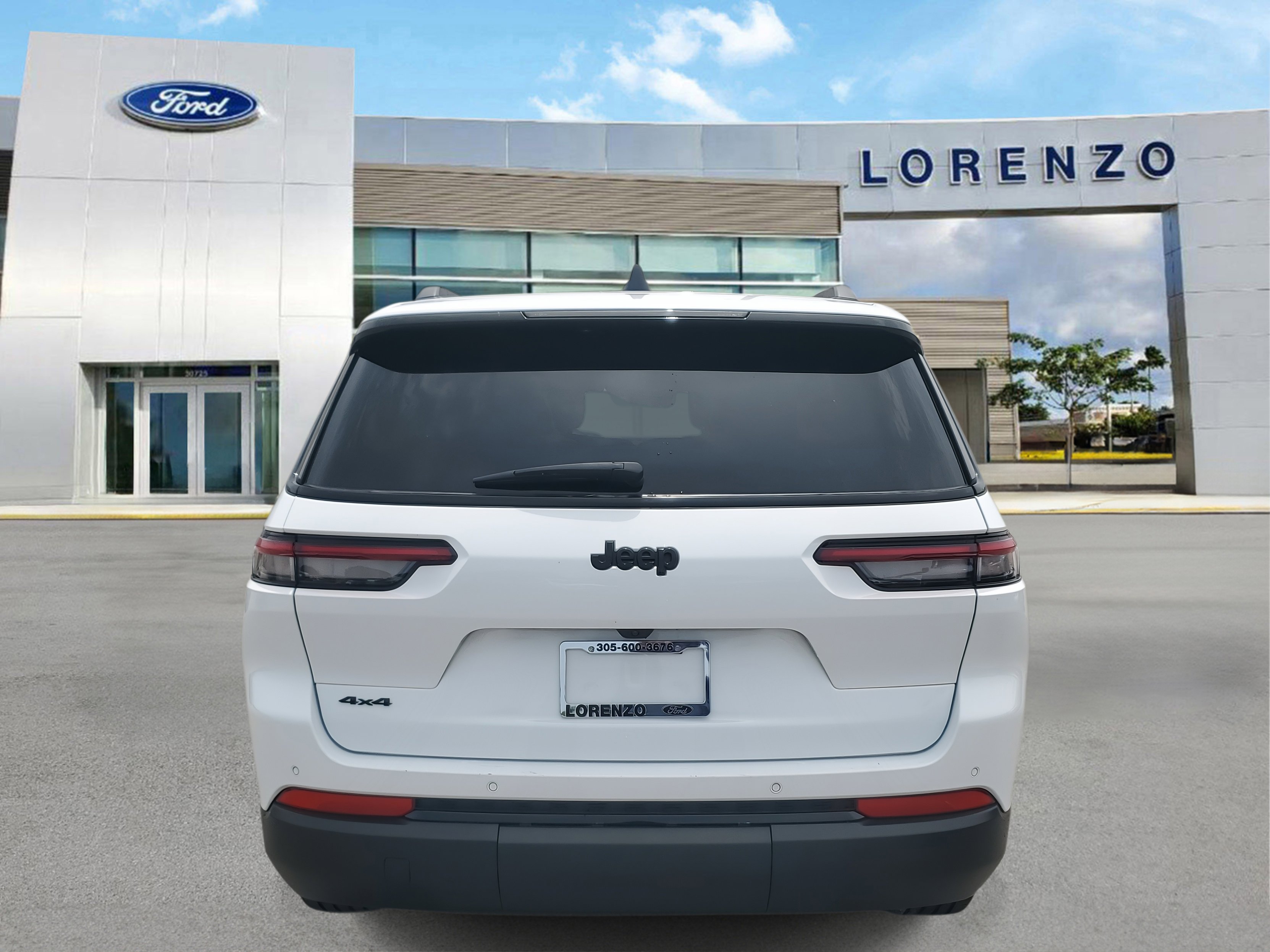 Used 2024 Jeep Grand Cherokee L Altitude image 6