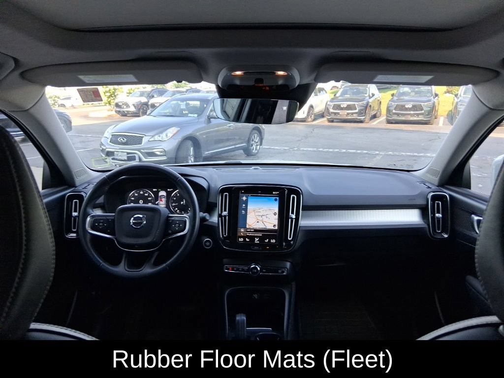Used 2021 Volvo XC40 T5 Momentum w/ Protection Package Premier AWD/4WD image 24