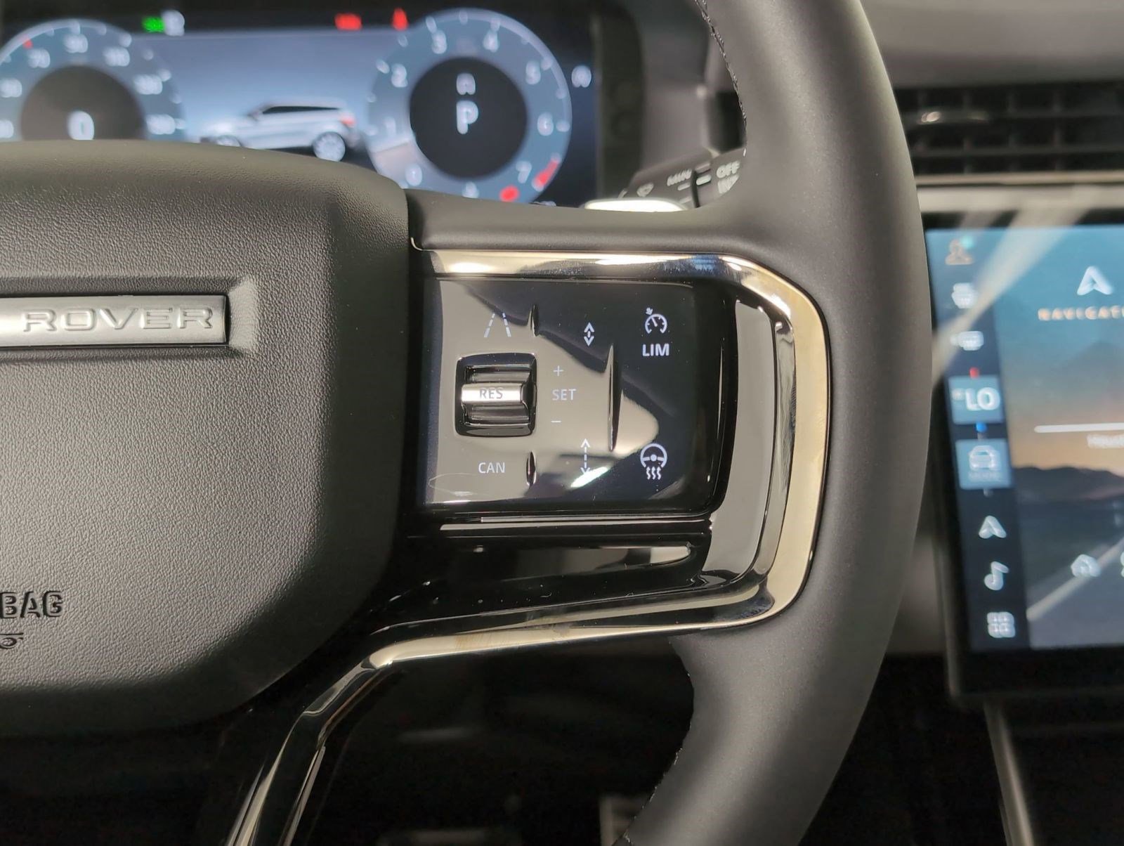 Certified 2026 Land Rover Range Rover Evoque Dynamic SE image 16