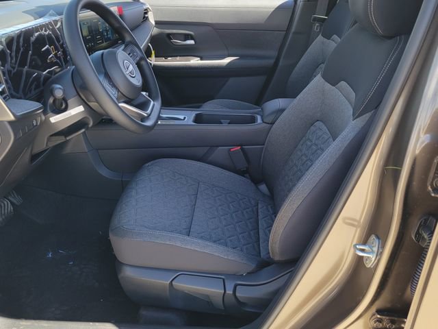 New 2026 Nissan Kicks SV w/ Cold Weather Package FWD image 6
