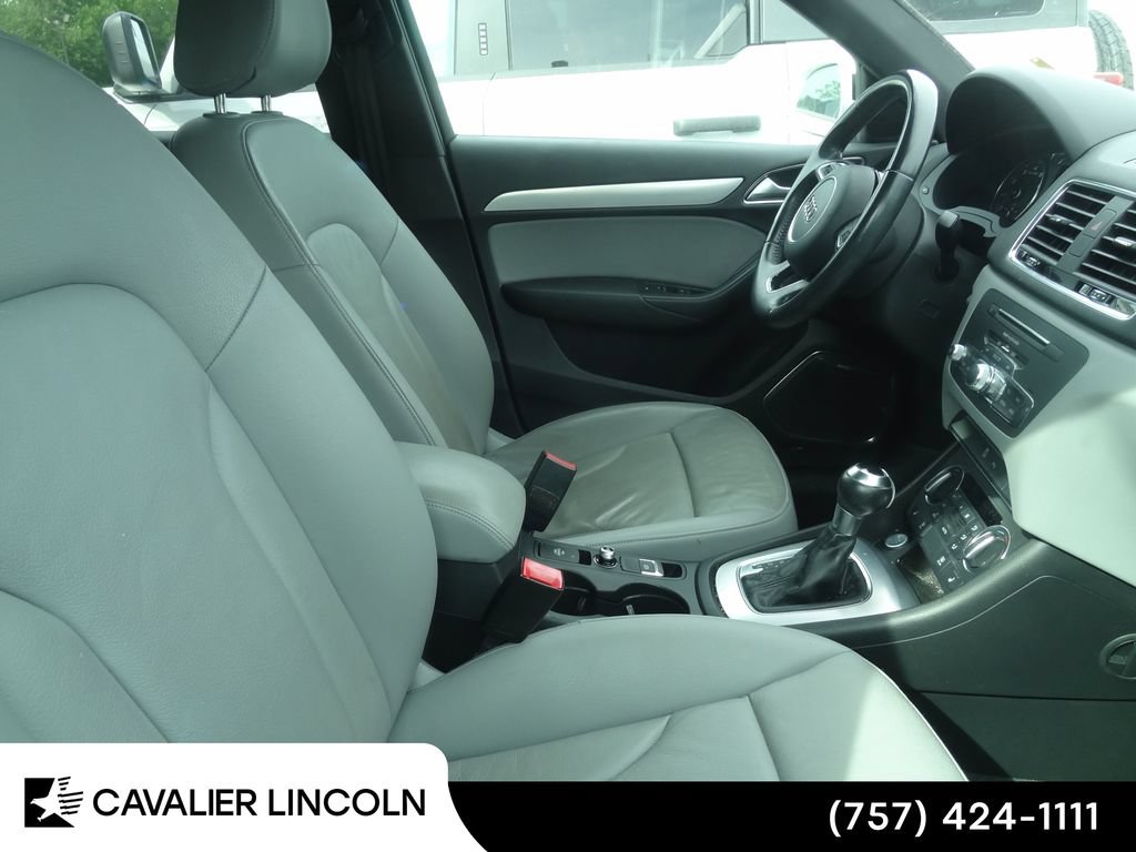 Used 2017 Audi Q3 2.0T Prestige w/ Prestige Package AWD/4WD image 9