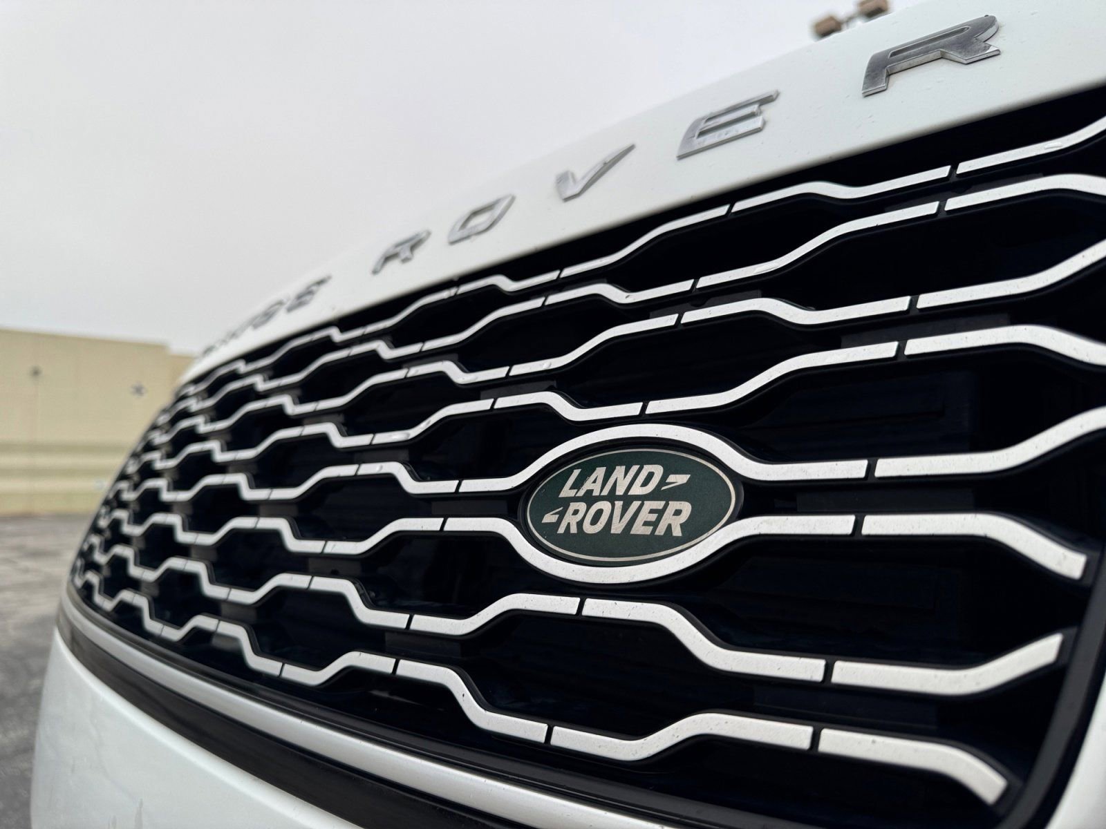Used 2018 Land Rover Range Rover HSE image 33