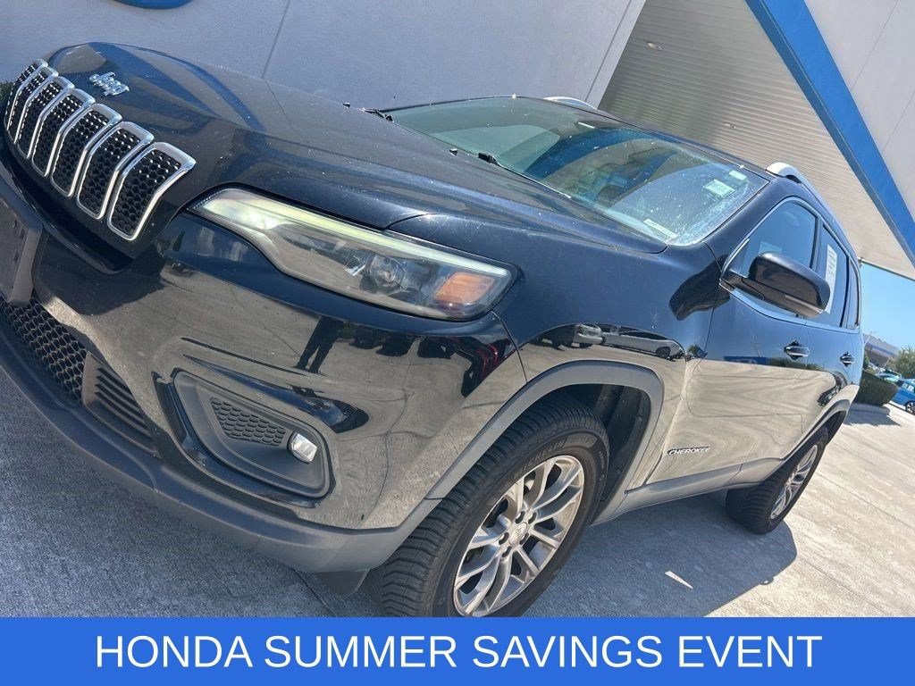 Used 2019 Jeep Cherokee Latitude Plus AWD/4WD image 4