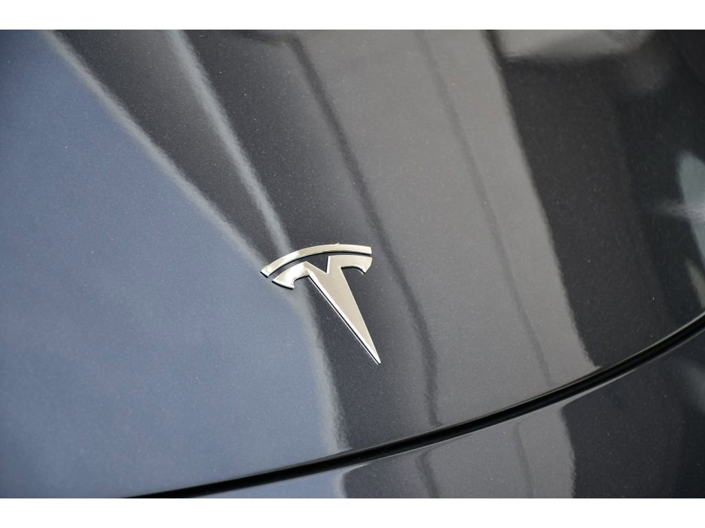 Used 2024 Tesla Model Y Long Range AWD/4WD image 10